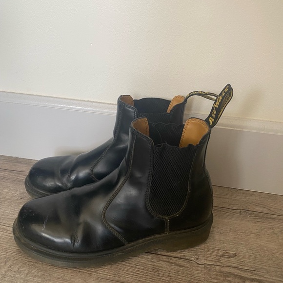 Dr. Martens Shoes - Doc Martens Chelsea Boot Black Leather